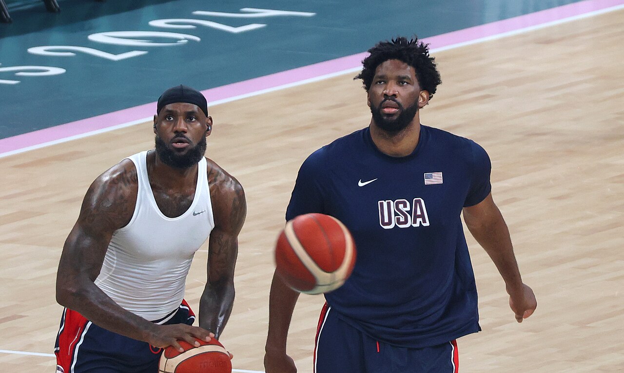 LeBron James and Joel Embiid, his new 76ers teammates